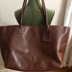 DOONEY & BOURKE LARGE LEATHER SATCHEL/BAG